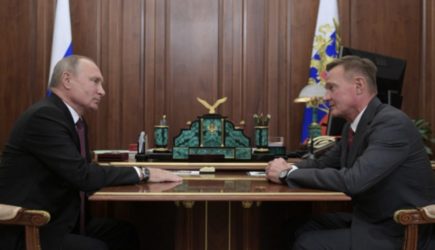 Путин уволил министра транспорта на фоне коллапса в аэропортах