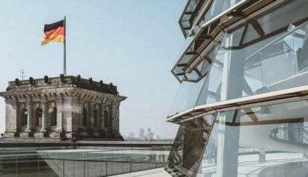 Украина передала Германии секретный список запрашиваемого вооружения на миллиарды евро