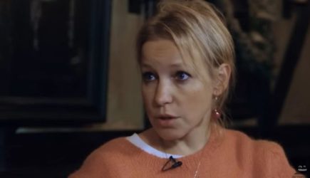 Стыдно и&nbsp;неловко: сбежавшая из&nbsp;России актриса нашла работу в&nbsp;такси в&nbsp;Париже