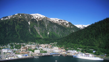 Alaska Beacon: власти призвали жителей города Джуно на Аляске эвакуироваться