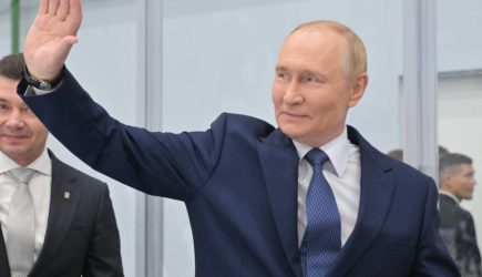Путин приземлился на Аляске