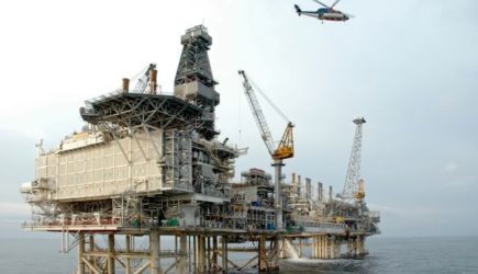 У Алиева есть повод нервничать: основной источник доходов мельчает