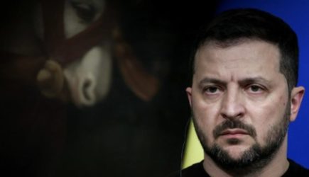 Война или Корона: Названы страны, куда может бежать Зеленский