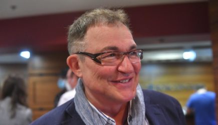 «У меня с Безруковой роман»: Дибров высказался о личной жизни