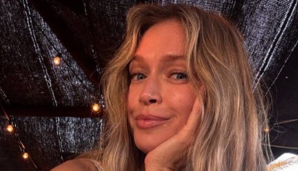 Микро-шорты впились в ягодицы Брежневой – откровенное фото «взорвало» Сеть