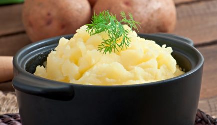 99% хозяек совершают эту ошибку, когда варят картошку, и портят все блюдо