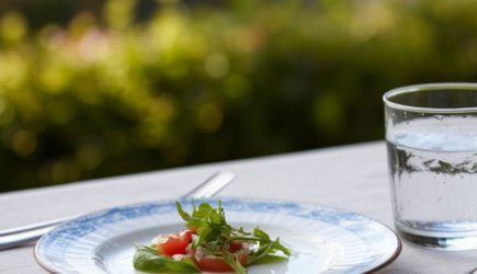 Ваш организм кричит об этом, а вы думаете, что голодны: главный сигнал, который мы игнорируем