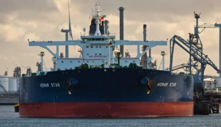 Китайские НПЗ бьют по&nbsp;американской нефти: ее&nbsp;становится нерентабельно возить в&nbsp;Азию