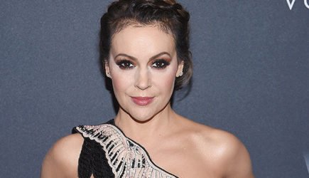 Звезда шоу &laquo;Зачарованные&raquo; поделилась своими мыслями об удалении имплантов, заявив: &laquo;Я отпускаю тело&raquo;