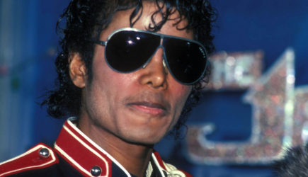 Умерший Майкл Джексон снова угодил в скандальные хроники