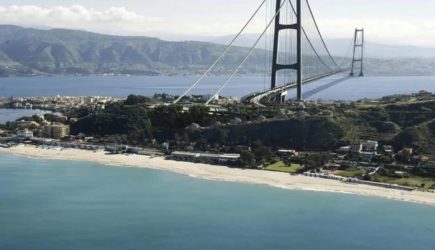 Мост между Сицилией и Италией