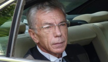 Свою первую женщину Юрий Николаев отбил у Гостюхина