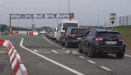 Коллапс: На украинской границе закрыты все КПП