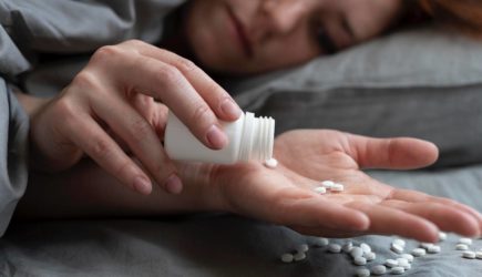 Россияне подсели на снотворное