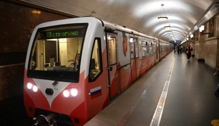 «Она прыгнула»: Толкнувшая девочку на рельсы в метро злодейка заявила о своей невиновности