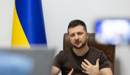 На Западе открыто обвинили Зеленского в ударах по инфраструктуре НАТО