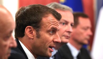 Лавров жестко припечатал Макрона после новых обвинений в адрес России