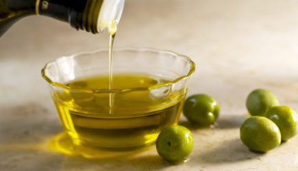 Разбавляли подсолнечным: Роскачество назвало бренды поддельного оливкового масла