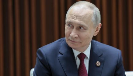 Путин высказался о застрявших на границе с Казахстаном фурах