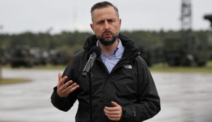 Министр обороны Польши потребовал объяснений от Украины