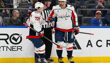 Рекордный гол Овечкина помог «Вашингтону» обыграть «Айлендерс»
