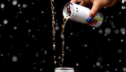 «Даже небольшие дозы могут стать критическими»: доктор Мясников раскрыл страшную правду про энергетики