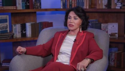 Путин наградил орденами известную телеведущую и&nbsp;популярную фолк-певицу