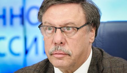 Михаил Барщевский уходит с должности представителя правительства в КС