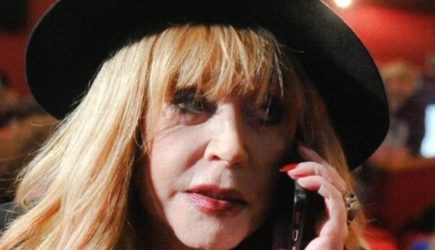 Глава ФПБК намерен лишить Пугачеву звания народной артистки