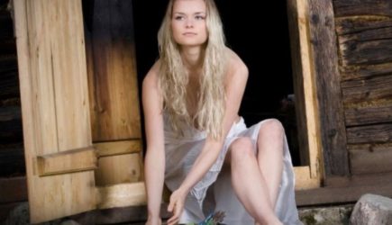 Почему на Руси девушки бежали на речку после первой брачной ночи