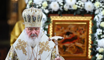 Патриарх Кирилл поздравил верующих с Рождеством Христовым