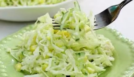 Разгрузочный салат: рецепт идеального блюда для январских праздников