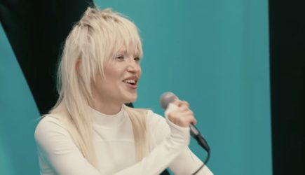 «Весь коридор в дыму»: 18-летняя дочь Глюкозы устроила в доме пугающий пожар