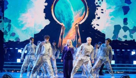 Ларису Долину ожидает жизнь в хрущевке в Лефортово