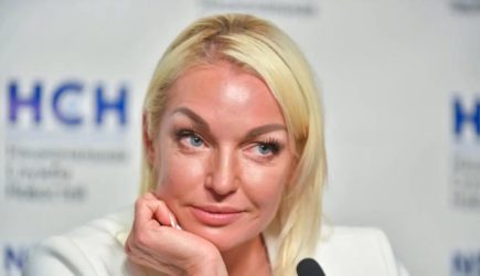 «Вы остались на дне»: Волочкова ополчилась на НТВ из-за скандальных съемок