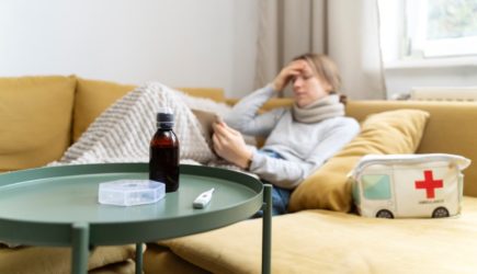 «Вымывает минералы из костной ткани»: ученые предупредили о скрытой опасности популярного лекарства