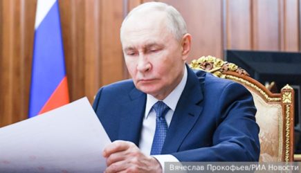 Путин поручил переименовать среднее профессиональное образование в России