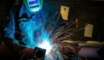 Минстрой: доход сварщиков в России может достигать 500 000 рублей