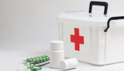 Какие лекарства в сезон гриппа необходимо держать в домашней аптечке