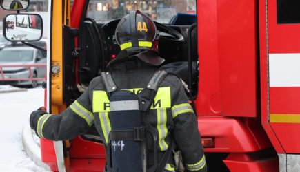 Появились подробности о заблокированных в горящем хостеле людях в Москве