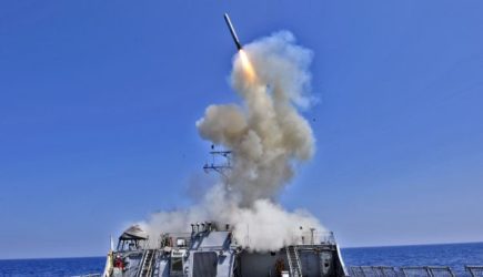 Иран поразил корабль ВМС США с крылатыми ракетами Tomahawk — КСИР
