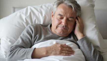 Почему пожилым нельзя спать днём &mdash; врачи объяснили жёстко