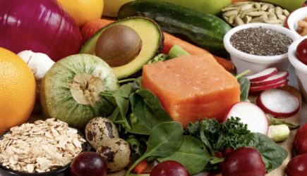 Тарелка вместо психолога: какие продукты на самом деле лечат хандру