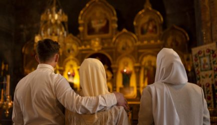 «Пасха мертвых»: почему на Радоницу категорически нельзя плакать и как не разгневать души предков