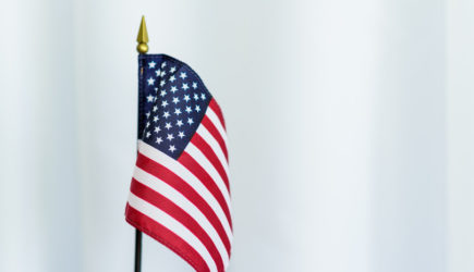 Медведев: страна, ворующая президентов, не может быть посредником в переговорах