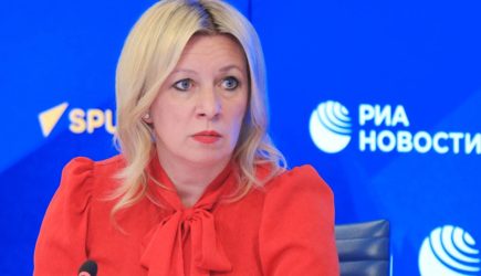 Захарова призвала весь мир услышать предупреждение России Зеленскому