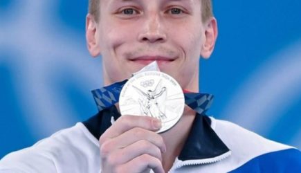 Жена олимпийского чемпиона выставила на продажу его медали