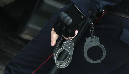 Кокаин нашелся в пачке сигарет российского пресс-секретаря