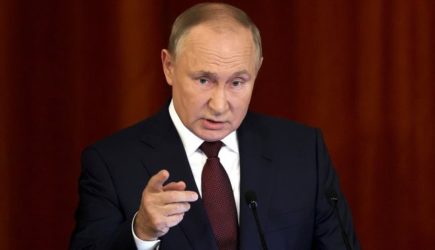 Игры с&nbsp;Западом &laquo;в&nbsp;одни ворота&raquo; больше не&nbsp;будет&nbsp;&mdash; Путин