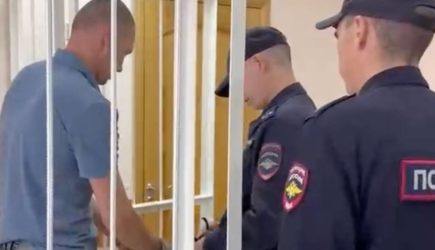 Россиянке вонзили нож в шею в зоомагазине